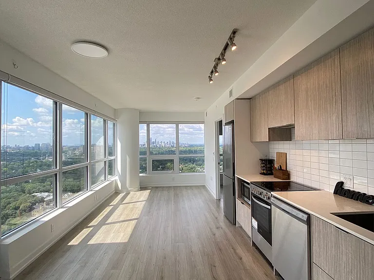 395 Bloor St E #3004 — Photo 3