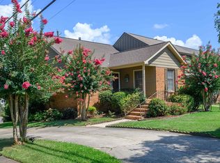 1001 Vestavia Manor Dr, Vestavia Hills, AL 35216