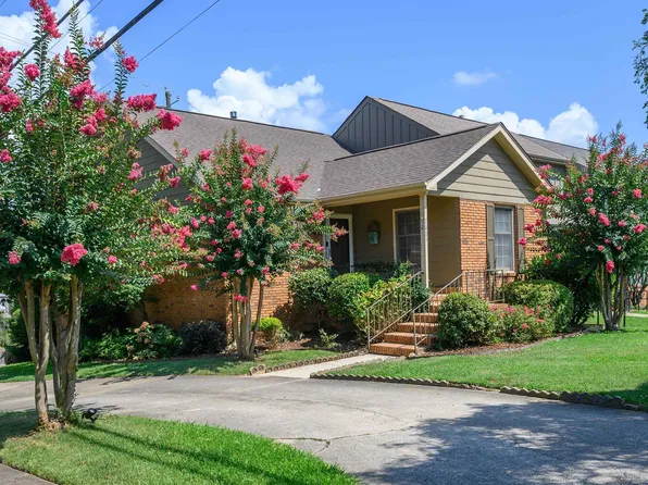 1001 Vestavia Manor Dr, Vestavia Hills, AL 35216