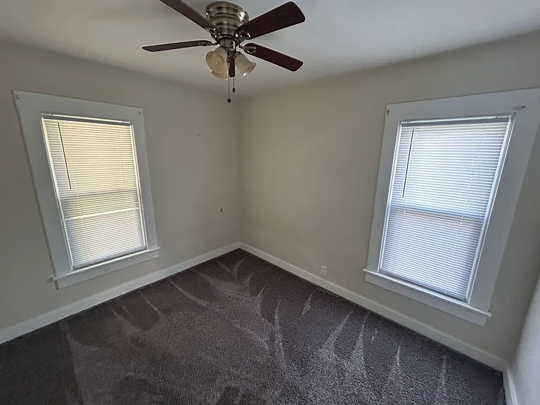 1231 Davis Ave — Photo 6