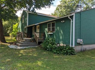 63 Balcom Rd, Foster, RI 02825
