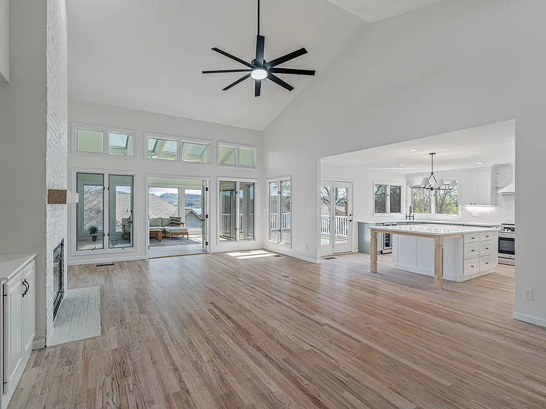 318 Cheestana Way — Photo 10