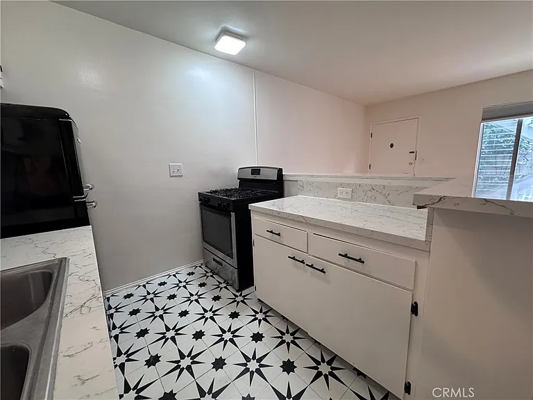 4581 Finley Ave #4 — Photo 6