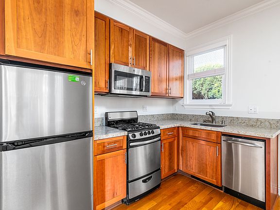 2nd image of 1015 Pierce St APT 101
