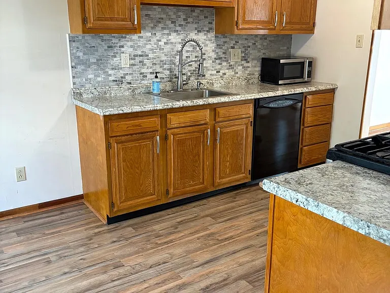 8 Partridge Ct — Photo 2