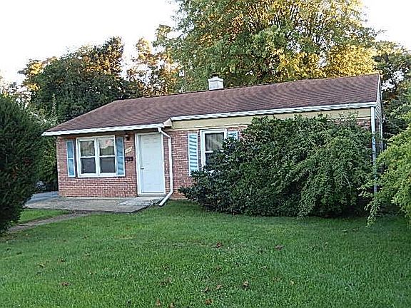 3rd image of 1111 Outer Dr