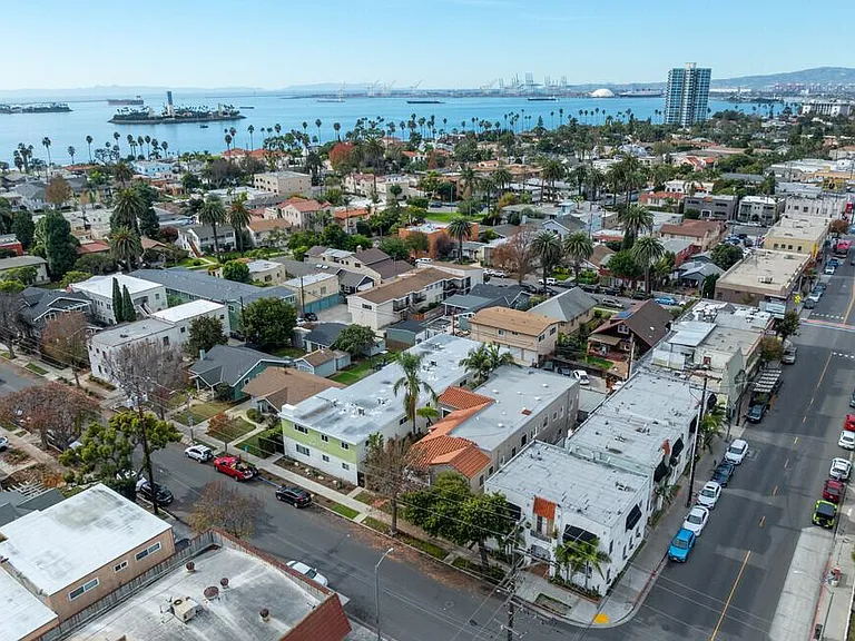219 Loma Ave #6 — Photo 15
