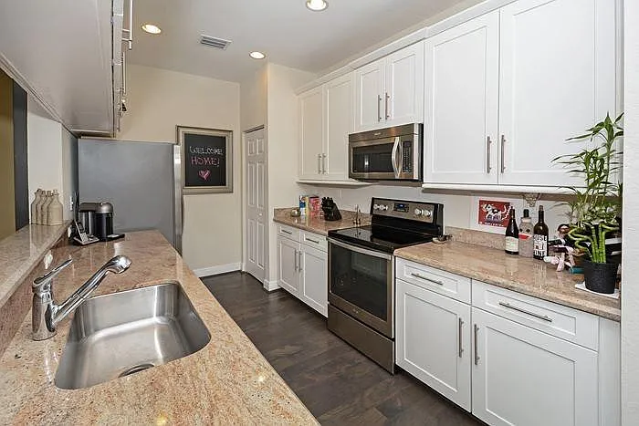 837 SW 147th Ave #1410 — Photo 7