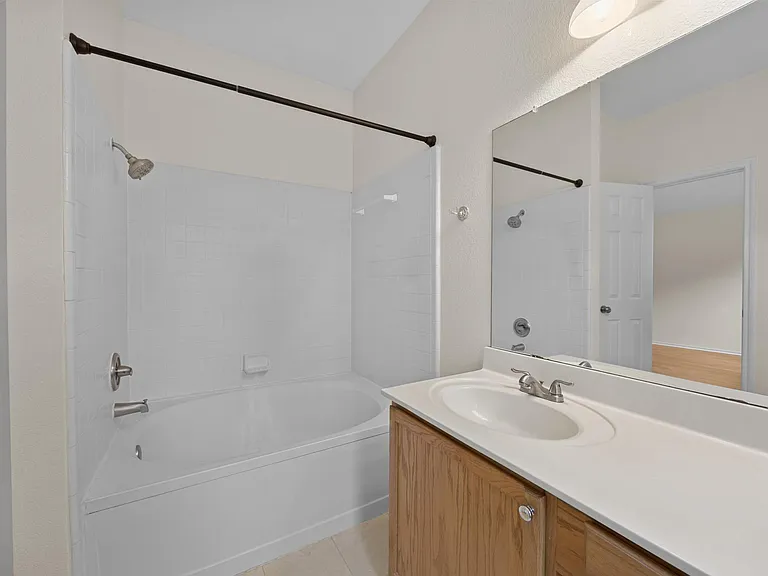 1617 Abbey Ln — Photo 22