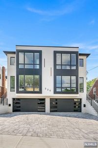 220 E Central Blvd #B, Palisades Park, NJ, 07650