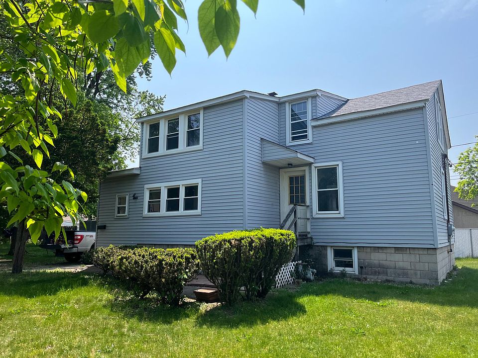 1st image of 864 Mackinaw Ave