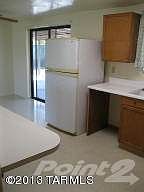 Kitchen with breakfast bar