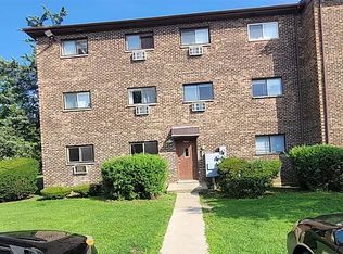 1527 Norway Ln APT 1B, Palatine, IL 60074