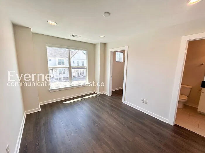 200 Jeffries Way — Photo 12