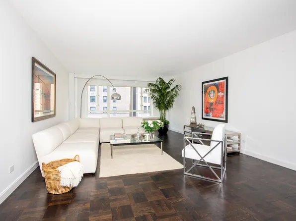 799 Park Avenue image 2 of 13