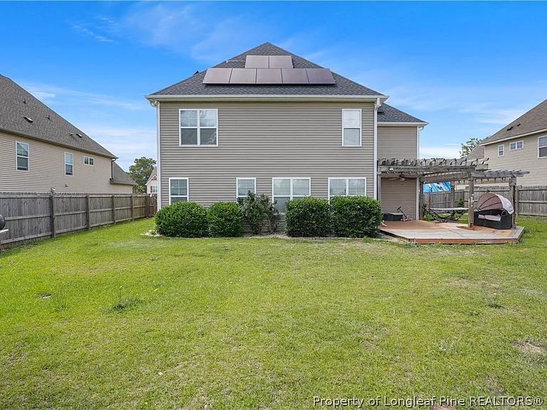 415 Highgrove Dr — Photo 49