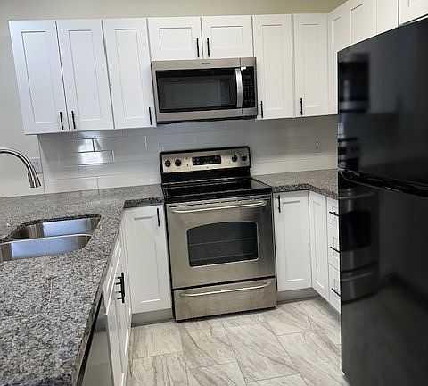 2nd image of 1842 N Spg APT 202