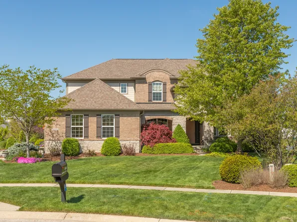 8940 Snowberry Ct, Zionsville, IN 46077