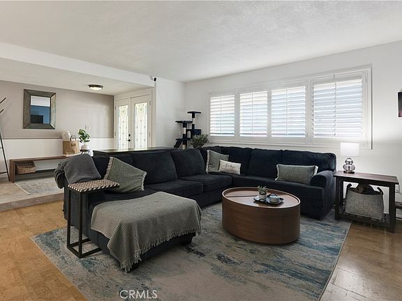 4th image of 3039 Country Ln