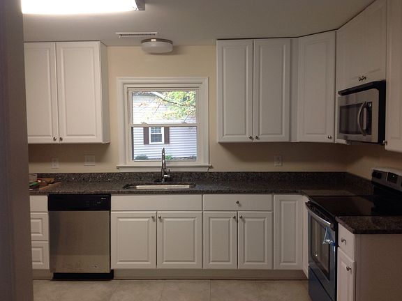 4th image of 35 Gainsborough Pl