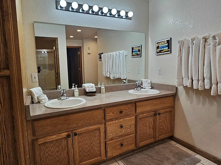 15855 S Shore Dr — Photo 43