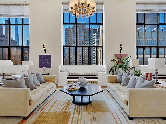 2nd image of 11 W 67th St #909