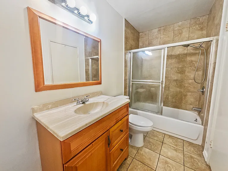 425 S Kenmore Ave #308 — Photo 10