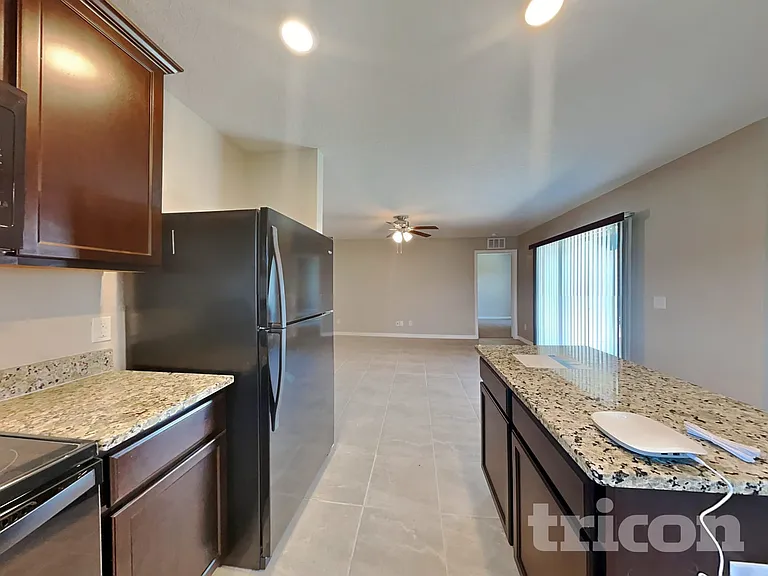 2163 Mandarin Loop — Photo 7