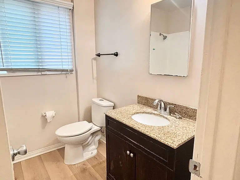 215 Avenida Granada — Photo 11