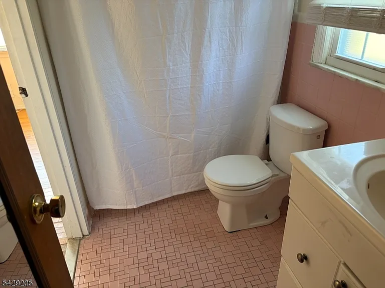 6 Columbia Dr #1A — Photo 8