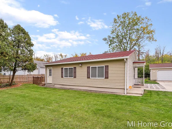 2554 Breton Rd SE, Grand Rapids, MI 49546