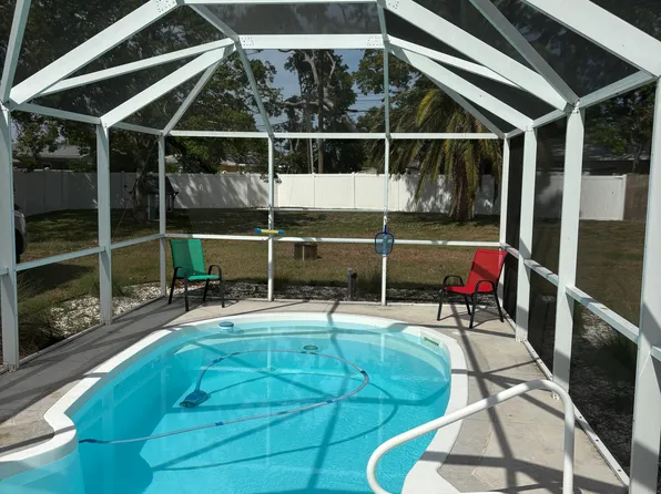 3395 52nd Way N, Saint Petersburg, FL 33710