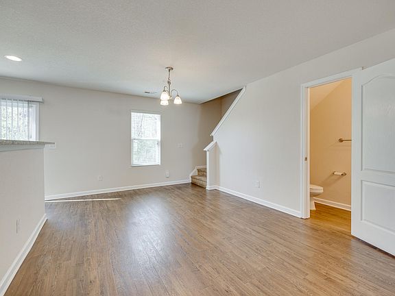 4th image of 9211 Putnam Pl