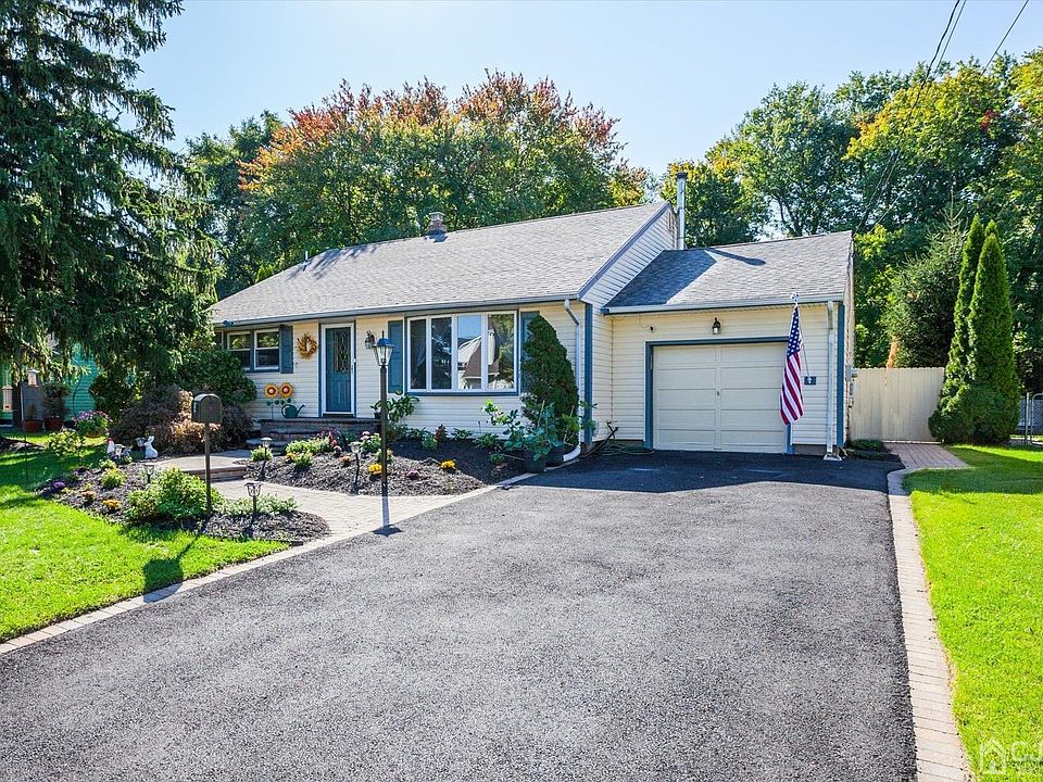 1st image of 95 Willard Clark Cir