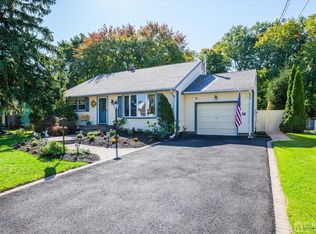 95 Willard Clark Cir, Spotswood, NJ 08884