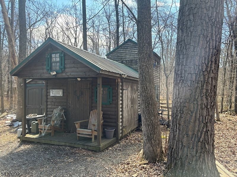 1st image of 25 Red Mill Rd