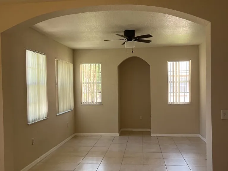 1507 Belmont Ln #1507 — Photo 3