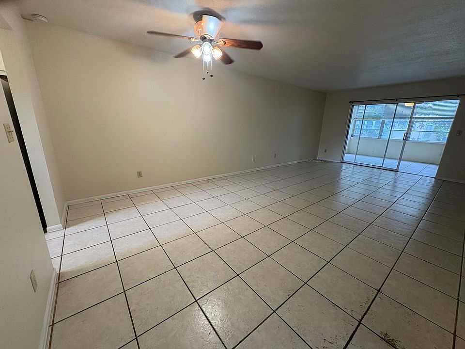 FLOOR PLAN WHEN VACANT
