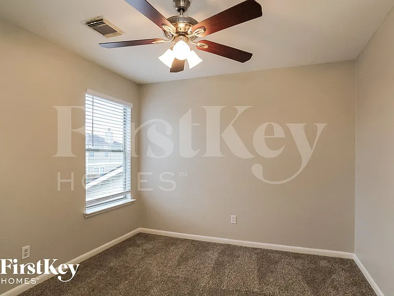 430 Remington Creek Dr — Photo 12