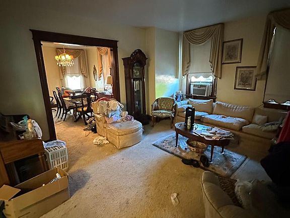 5th image of 1122 Holbrook St NE