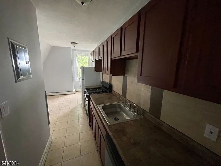 8 Treacy Ave #3 — Photo 3