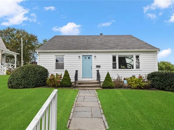 6 Cliff Ter, Newport, RI 02840