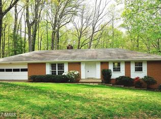 2502 Fowlers Ln, Reston, VA 20191