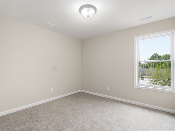 5th image of 1626 Howell St Unit 201