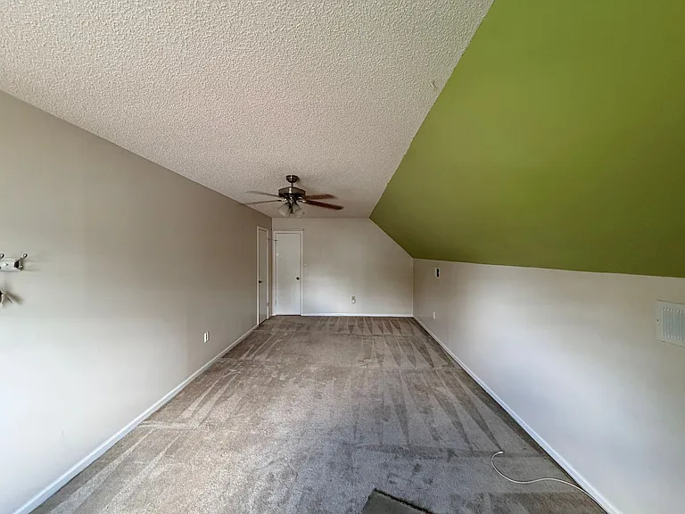 1009 Williamsburg Dr — Photo 42