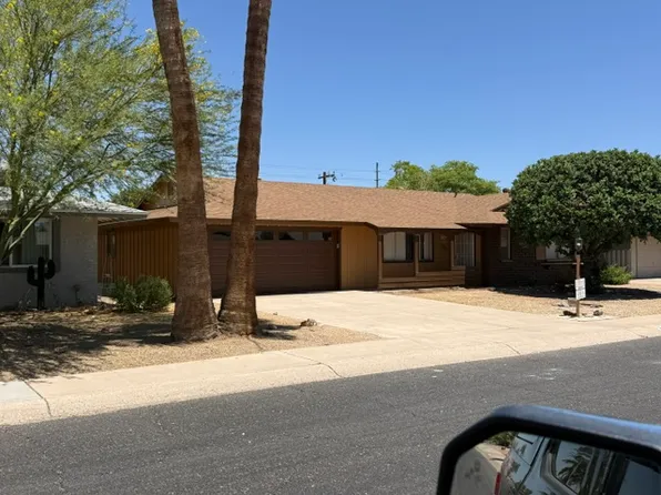 10026 W Desert Hills Dr, Sun City, AZ 85351
