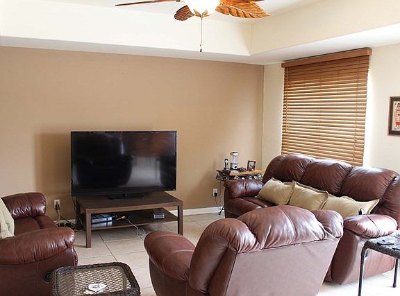 3rd image of 3554 Vineyard Dr