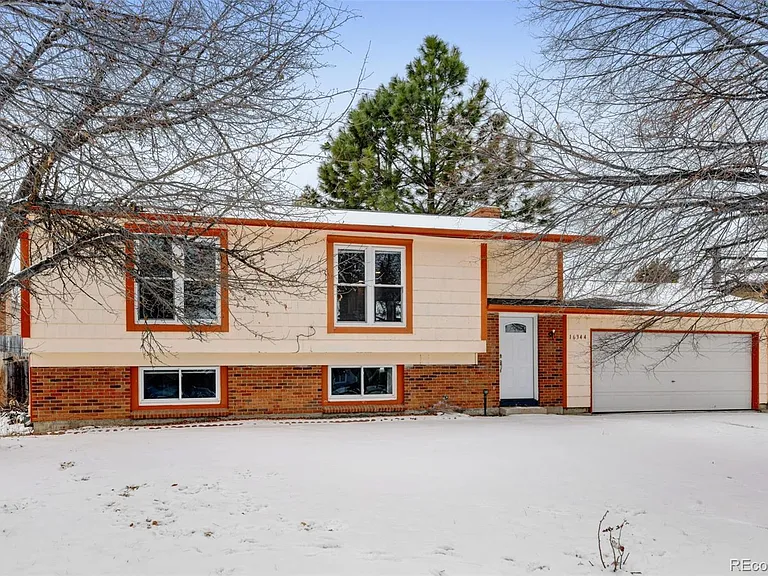 16344 E Carolina Dr — Photo 2