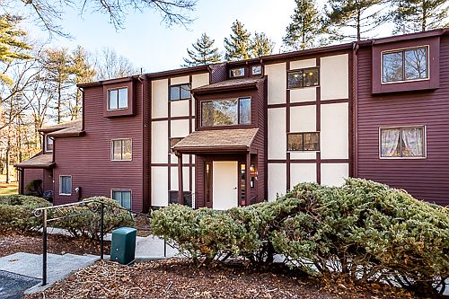 1st image of 92 Highwood Dr