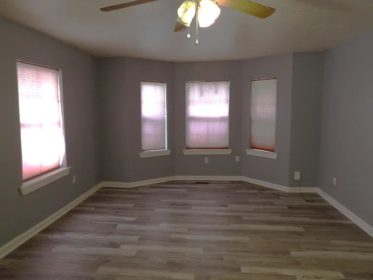 1515 NW Arlington Ave — Photo 4